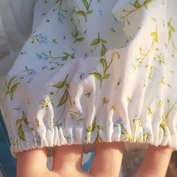 Floral Tie Blouse - Picture 10 of 10